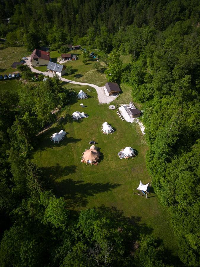 Glamping Gozdna Jasa Hotel Bovec Eksteriør billede