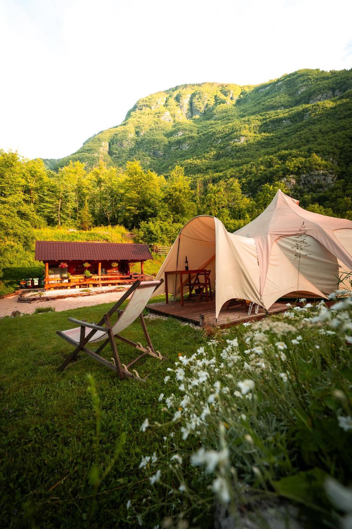 Glamping Gozdna Jasa Hotel Bovec Eksteriør billede