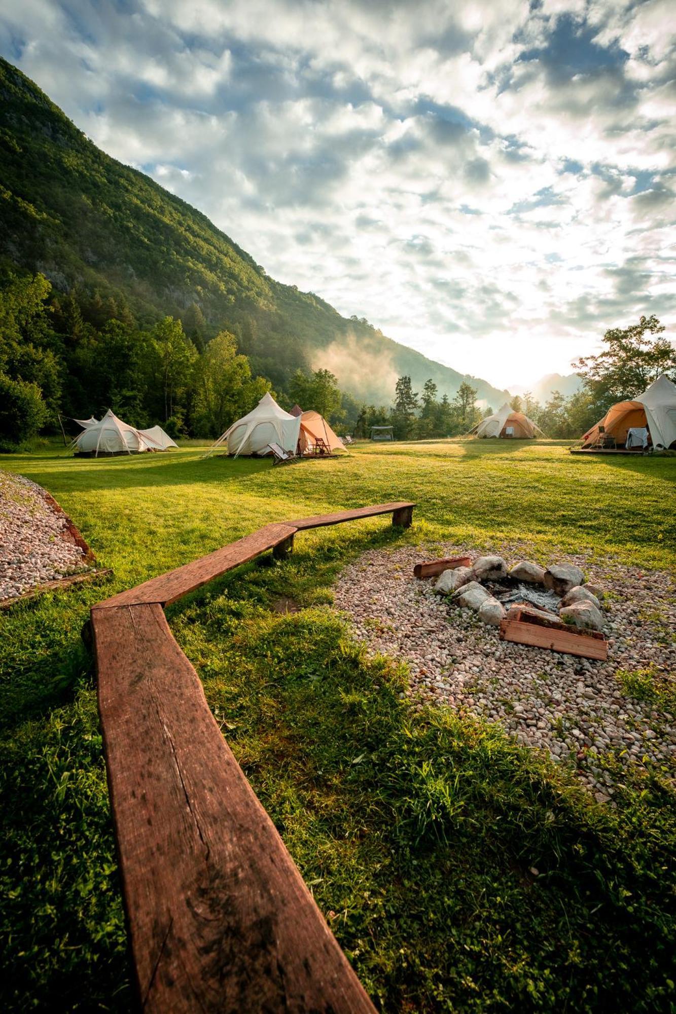 Glamping Gozdna Jasa Hotel Bovec Eksteriør billede