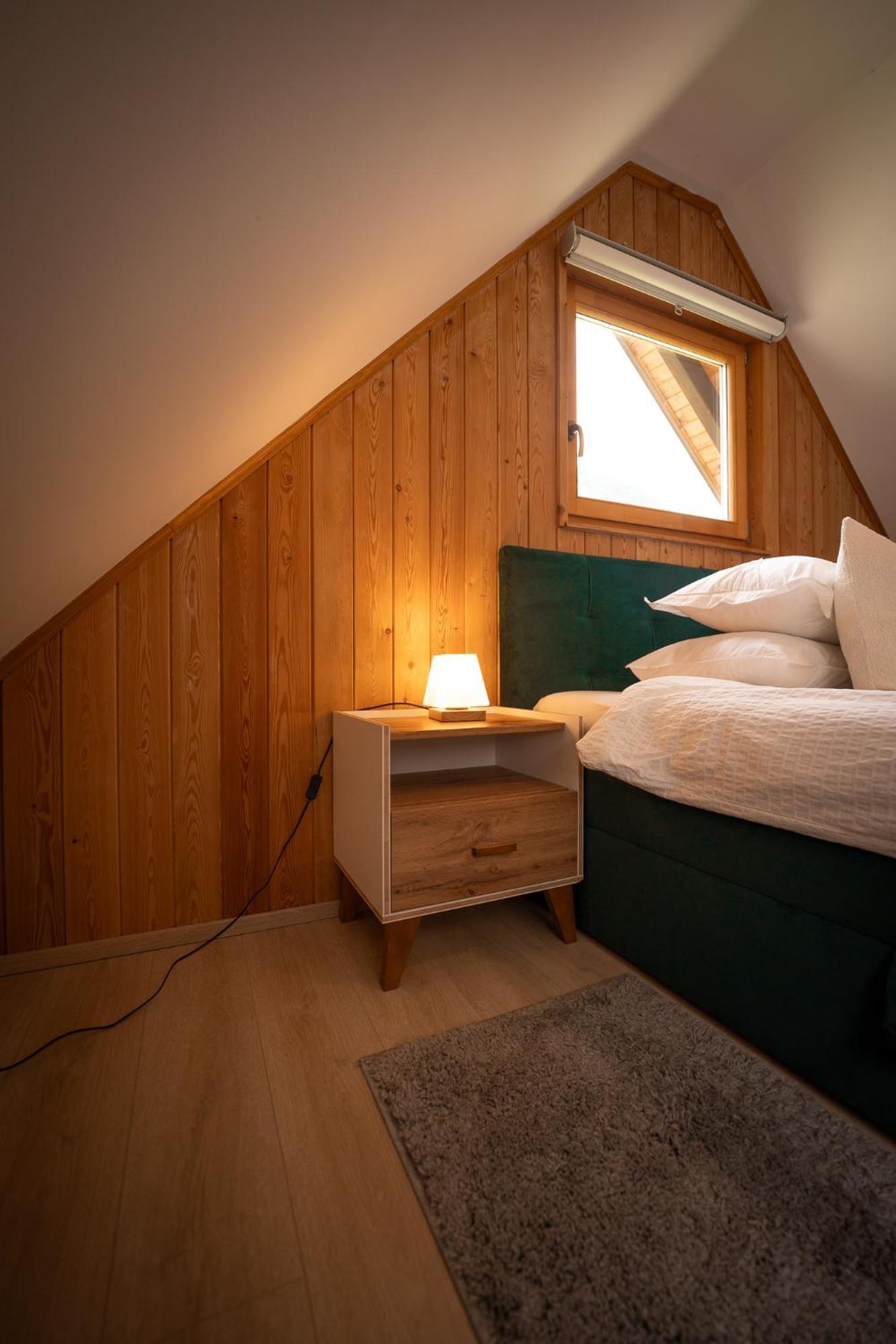 Glamping Gozdna Jasa Hotel Bovec Eksteriør billede