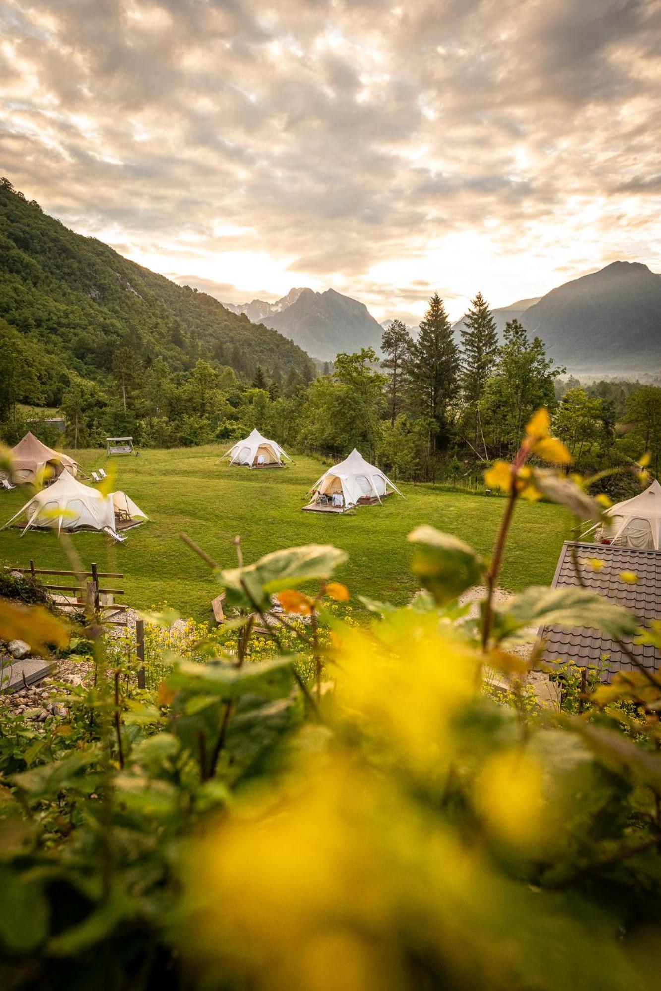 Glamping Gozdna Jasa Hotel Bovec Eksteriør billede