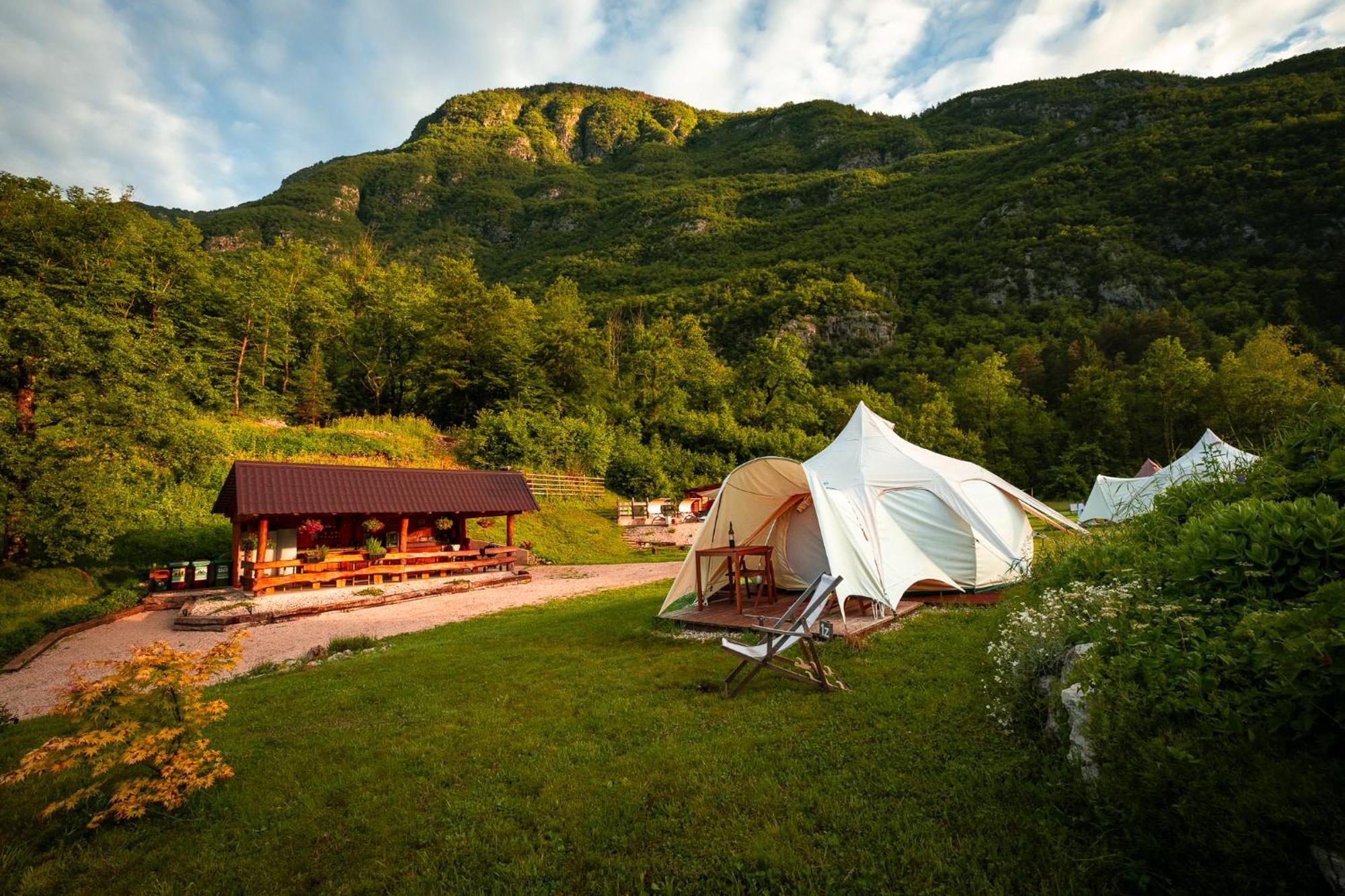 Glamping Gozdna Jasa Hotel Bovec Eksteriør billede