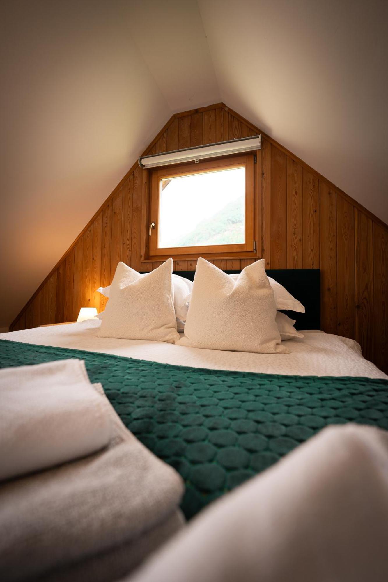 Glamping Gozdna Jasa Hotel Bovec Eksteriør billede