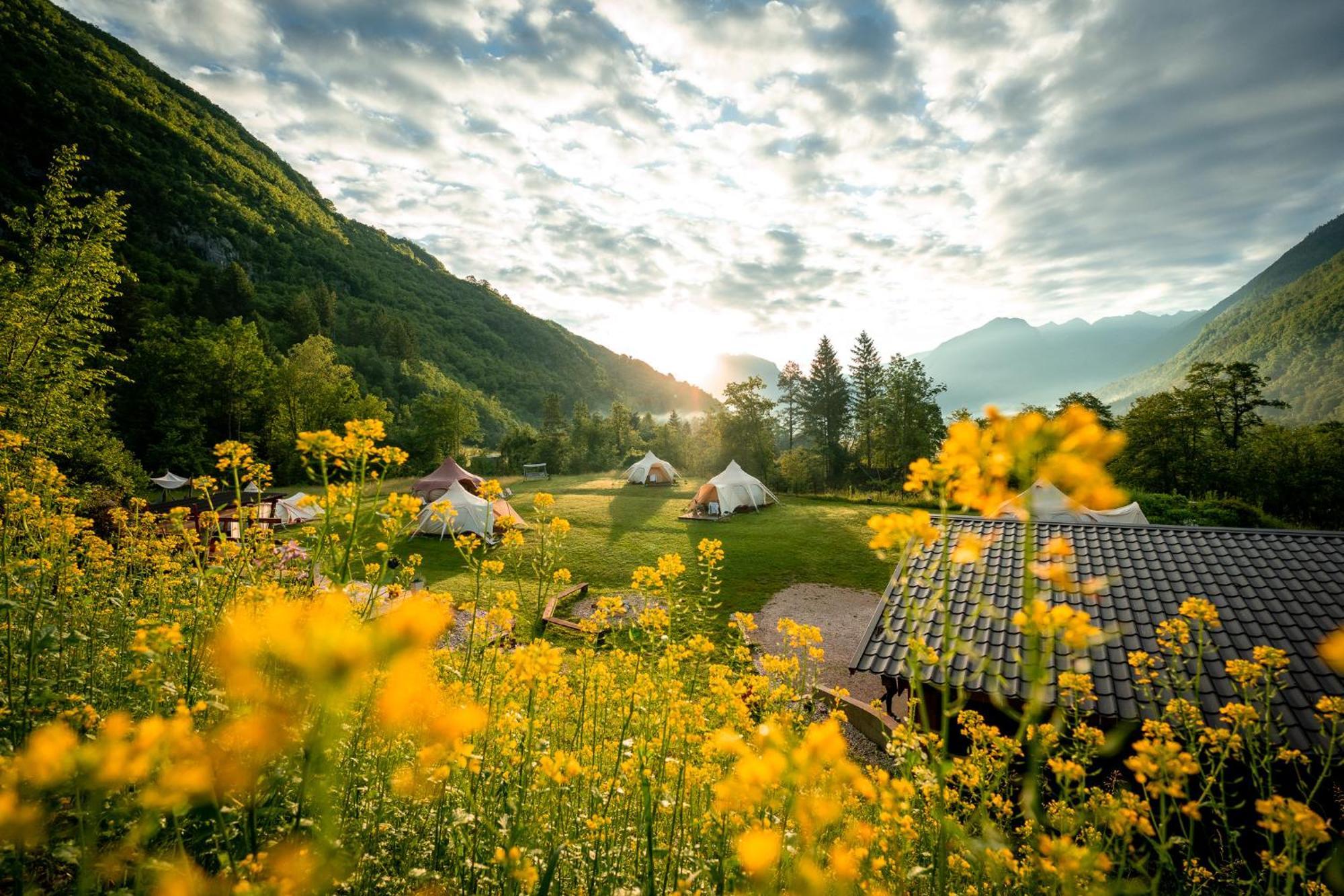 Glamping Gozdna Jasa Hotel Bovec Eksteriør billede